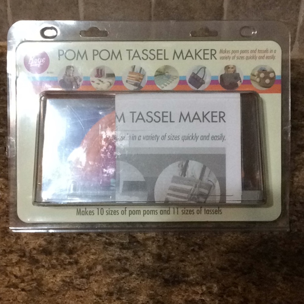 Pom Pom and tassel maker